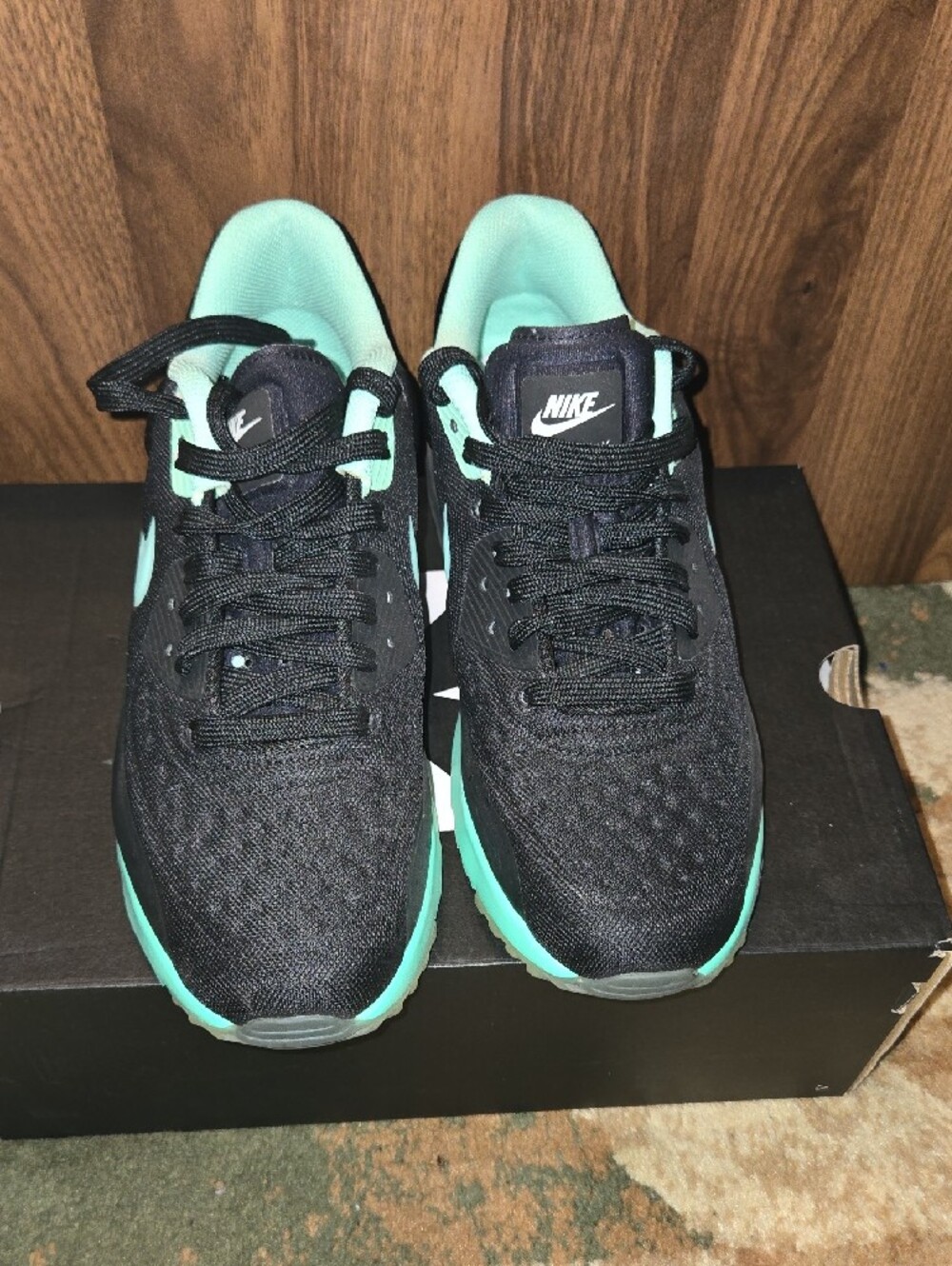 Nike Air Max Big Kids Size 6.5Y Black and Mint Green - Picture 2 of 4